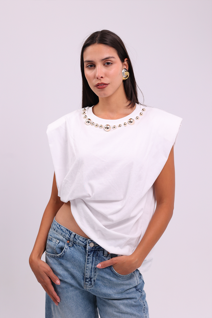 Muscle Tee with Gold Beaded Necklas