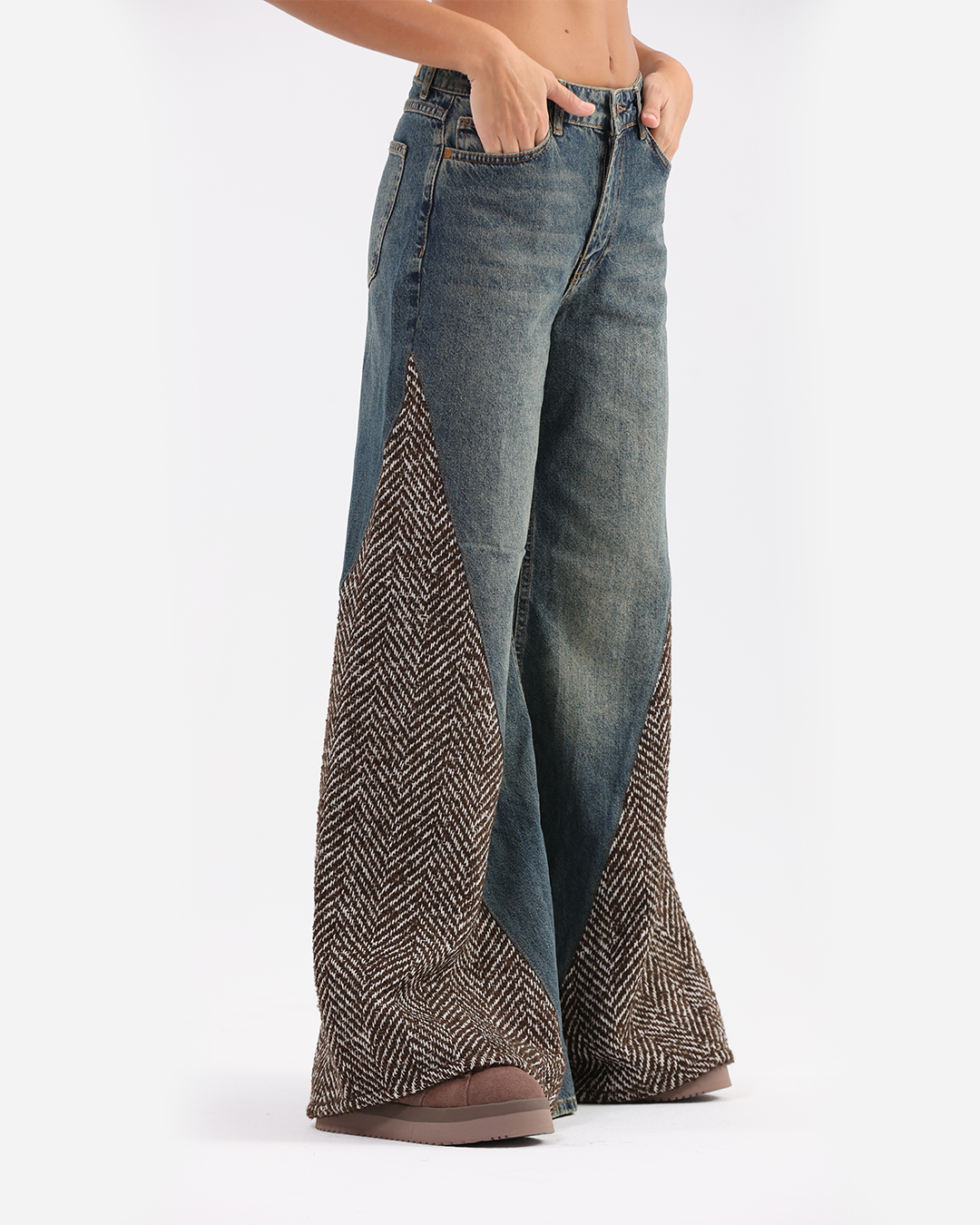 Two Tone Wide-Leg Jeans