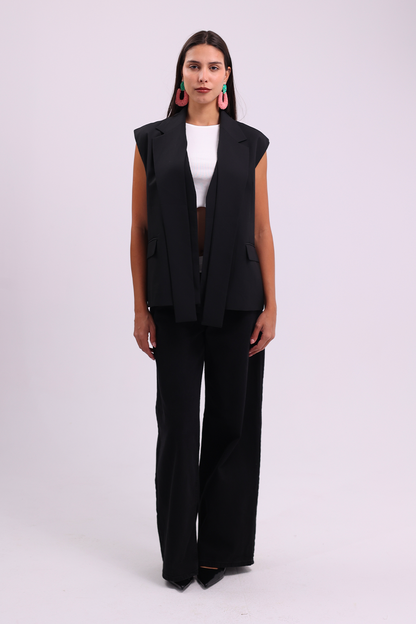 Black Sleevless Blazer