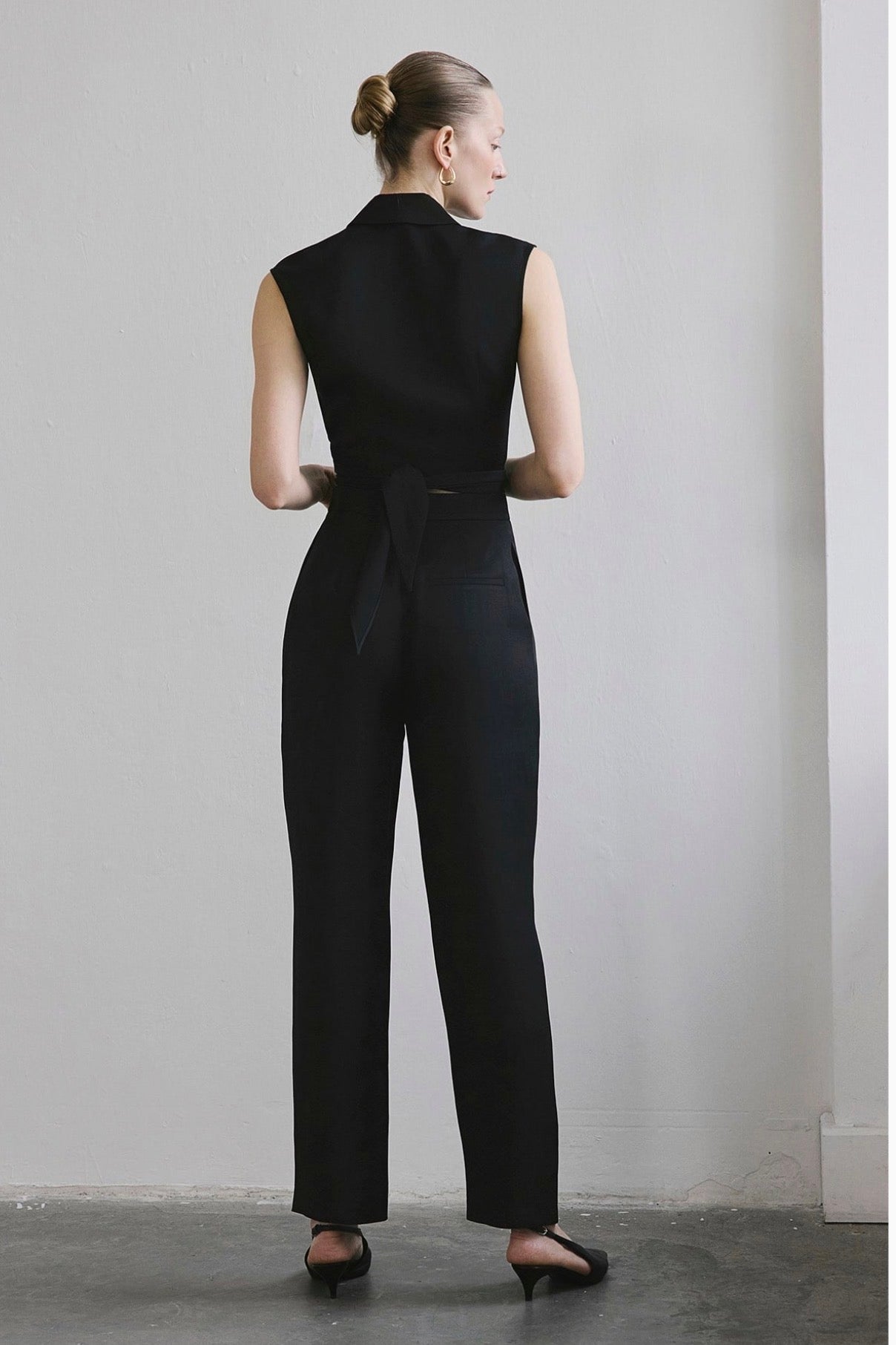 Front Pleated Linen Blend Black Trousers