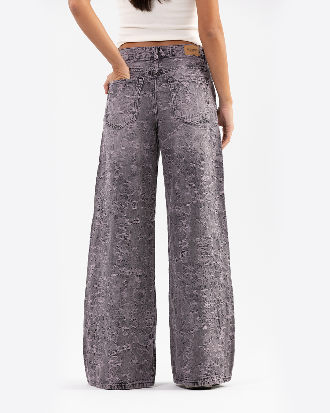 Distressed Wide-Leg jeans