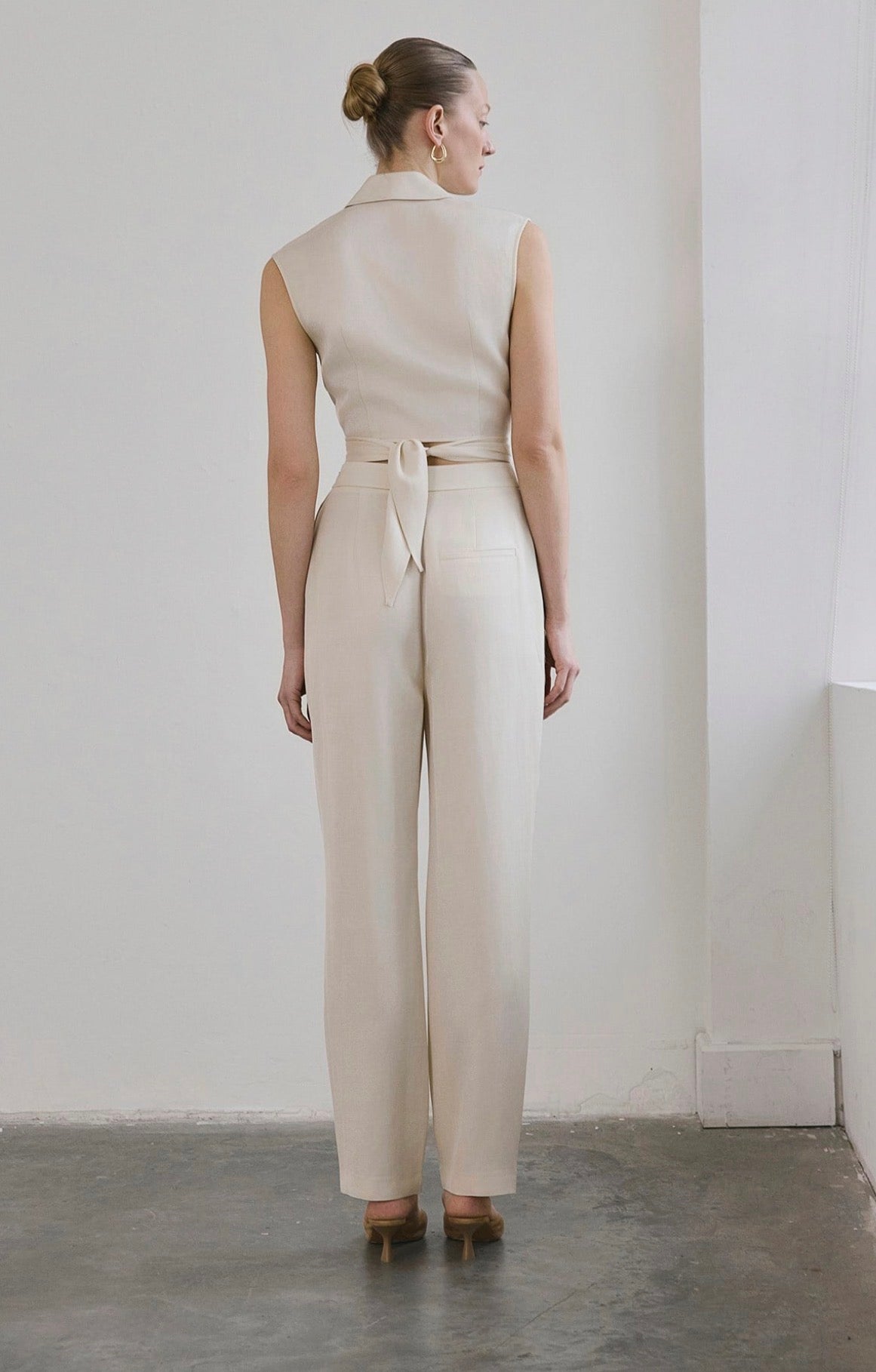 Front Pleated Linen Blend Ecru Trousers
