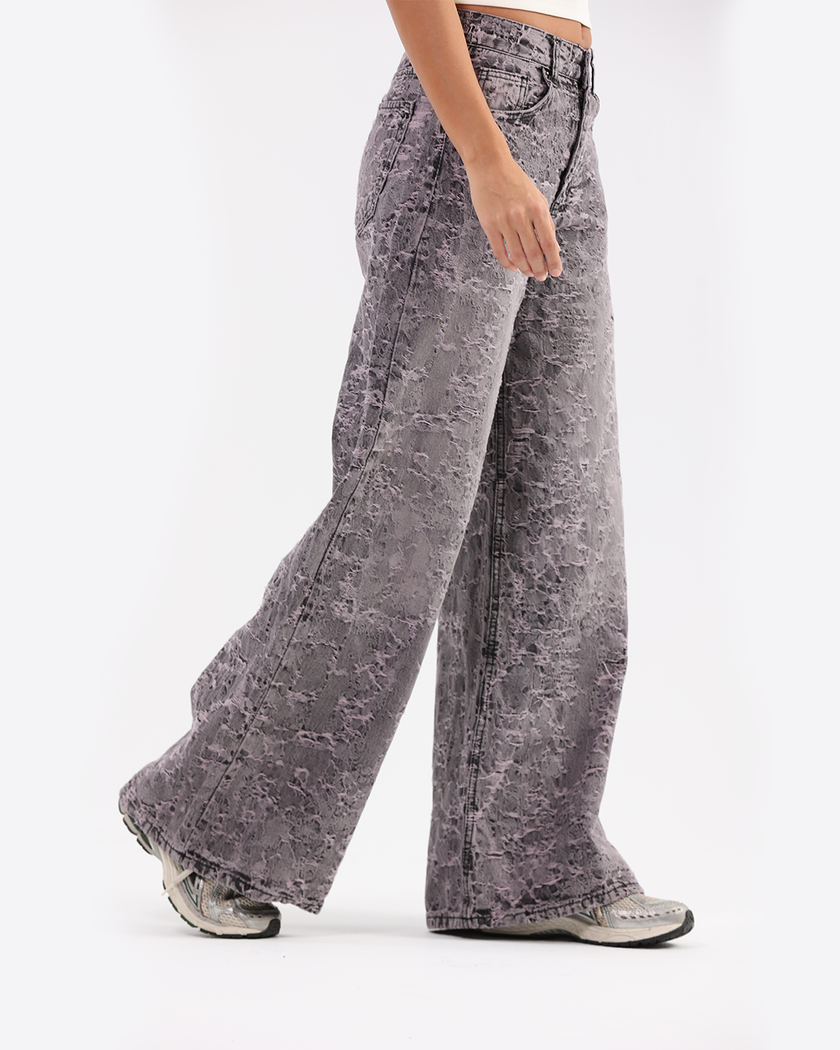Distressed Wide-Leg jeans
