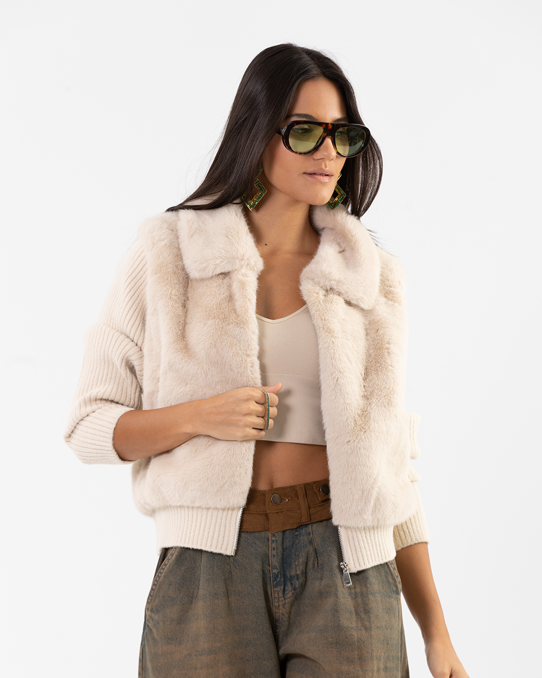 Cream Zip-up Jacket with Faux Fur Collar and Ribbed Knit Sleeves